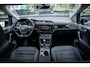 Volkswagen Touran 1.8 TSI 180pk Highline Business R | 7 persoons | Trekhaak | Panoramadak | Led | Navigatie | Stoelverwarming |
