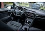 Volkswagen Touran 1.8 TSI 180pk Highline Business R | 7 persoons | Trekhaak | Panoramadak | Led | Navigatie | Stoelverwarming |