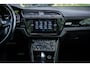 Volkswagen Touran 1.8 TSI 180pk Highline Business R | 7 persoons | Trekhaak | Panoramadak | Led | Navigatie | Stoelverwarming |