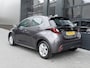 Mazda 2 Hybrid / Toyota Yaris (Navi/Carplay,AdaptiveCruise,Achteruitrijcamera,Keyless,Stoel+Stuurverwarming)
