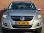 Volkswagen Tiguan 2.0 TSI | NL-AUTO! | LEDER! | NAVI!
