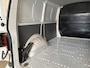 Volkswagen Transporter 2.0 TDI 150pk DSG L1H1 28 Bulli · Apple/Android Car Play · Afneembare Trekhaak · Cruise Control · Airco · Navigatie · Parkeersensoren ·