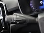 Volvo XC40 Recharge Core | Navigatie | Stoelverwarming | Stuurwielverwarming | Achteruitrijcamera | Apple Carplay/Android Auto |