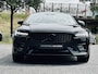 Volvo V90 2.0 T4 R-Design | Blackline | Automaat | Panodak | Trekhaak | Adapt Cruise | Standkachel | Keyless | Incl. btw