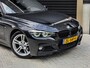 BMW 3-Serie Touring 318i M-Sport | LEER | LED | STOELVERW. | NAP