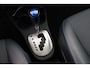Toyota Yaris 1.5 Hybrid Dynamic | Navigatie | Panoramadak | Camera | L.m velgen | Keyless | Armsteun