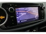 Toyota Yaris 1.5 Hybrid Dynamic | Navigatie | Panoramadak | Camera | L.m velgen | Keyless | Armsteun