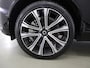Volvo XC60 2.0 T8 Plug-in hybrid AWD Ultimate Bright | Panoramadak | Stoel/Stuurverwarming | Cruise Control Adaptief | Harman / Kardon | Elektr. Achterklep | 21"Lichtmetalen Velgen |