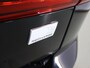 Volvo XC60 2.0 T6 Plug-in hybrid AWD Plus Dark Ele. trekhaak | Panoramadak | Digitaal Dashboard | Contourstoelen | Stoelverwarming V + A | Camera 360° | DAB | Apple CarPlay/Android Auto | Stuurverwarming | Adaptieve Cruise Control | Ele. kofferdeksel | Ele. verstelbare stoel + geheugen |