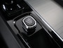 Volvo XC60 2.0 T6 Plug-in hybrid AWD Plus Dark Ele. trekhaak | Panoramadak | Digitaal Dashboard | Contourstoelen | Stoelverwarming V + A | Camera 360° | DAB | Apple CarPlay/Android Auto | Stuurverwarming | Adaptieve Cruise Control | Ele. kofferdeksel | Ele. verstelbare stoel + geheugen |