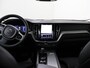 Volvo XC60 2.0 T6 Plug-in hybrid AWD Plus Dark Ele. trekhaak | Panoramadak | Digitaal Dashboard | Contourstoelen | Stoelverwarming V + A | Camera 360° | DAB | Apple CarPlay/Android Auto | Stuurverwarming | Adaptieve Cruise Control | Ele. kofferdeksel | Ele. verstelbare stoel + geheugen |