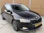 Skoda Fabia Combi 1.0 TSI Ambition Trekhaak | Navigatiesysteem | Apple CarPlay/Android Auto | Lichtmetalen velgen | Cruise control | Airconditioning | DAB ontvanger | Getint glas | Parkeersensoren achter