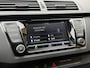 Skoda Fabia Combi 1.0 TSI Ambition Trekhaak | Navigatiesysteem | Apple CarPlay/Android Auto | Lichtmetalen velgen | Cruise control | Airconditioning | DAB ontvanger | Getint glas | Parkeersensoren achter