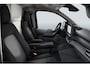 Volkswagen e-Transporter 32 L1H1 Bulli 71 kWh | 12-V aansluitingen in de middenconsole en bij de D-stijl in de laadruimte | Achterdeuren | Afvalcontainer in de passagiersdeur