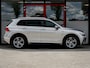 Volkswagen Tiguan 1.4 TSI ACT Highline R-Line | Camera | Schuif/ Kantel Pano Dak | Stoelverwarming | ErgoActive Massage | Verwarmd Voorruit | Virtual Cockpit | Adaptieve Cruise Control | Navigatie |