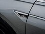 Volkswagen Tiguan 1.4 TSI ACT Highline R-Line | Camera | Schuif/ Kantel Pano Dak | Stoelverwarming | ErgoActive Massage | Verwarmd Voorruit | Virtual Cockpit | Adaptieve Cruise Control | Navigatie |