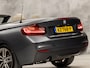 BMW 2-Serie 218i M Sport High Executive Automaat (GROOT NAVI, M PAKKET, DEALER ONDERHOUDEN, LEDER, STOELVERWARMING, SPORTSTOELEN, WINDSCHERM, XENON, NIEUWE APK, NIEUWSTAAT)