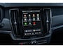 Volvo V90 2.0 T6 Plug-in hybrid AWD Plus Dark | Adaptieve Cruise Control | Panoramadak | 360° Parkeercamera | Harman Kardon Audio | Stoel-/Stuur-/Voorruitverwarming | Dodehoek Detectie | Trekhaak |