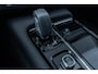 Volvo V90 2.0 T6 Plug-in hybrid AWD Plus Dark | Adaptieve Cruise Control | Panoramadak | 360° Parkeercamera | Harman Kardon Audio | Stoel-/Stuur-/Voorruitverwarming | Dodehoek Detectie | Trekhaak |
