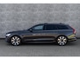 Volvo V90 2.0 T6 Plug-in hybrid AWD Plus Dark | Adaptieve Cruise Control | Panoramadak | 360° Parkeercamera | Harman Kardon Audio | Stoel-/Stuur-/Voorruitverwarming | Dodehoek Detectie | Trekhaak |