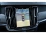 Volvo V90 2.0 T6 Plug-in hybrid AWD Plus Dark | Adaptieve Cruise Control | Panoramadak | 360° Parkeercamera | Harman Kardon Audio | Stoel-/Stuur-/Voorruitverwarming | Dodehoek Detectie | Trekhaak |