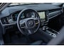 Volvo V90 2.0 T6 Plug-in hybrid AWD Plus Dark | Adaptieve Cruise Control | Panoramadak | 360° Parkeercamera | Harman Kardon Audio | Stoel-/Stuur-/Voorruitverwarming | Dodehoek Detectie | Trekhaak |