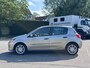 Renault Clio 1.6-16V Initiale Automaat*Schuifdak*Leder*Cruise*Clima*Lm velgen*NAP*Parkeersensoren*APK*