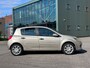 Renault Clio 1.6-16V Initiale Automaat*Schuifdak*Leder*Cruise*Clima*Lm velgen*NAP*Parkeersensoren*APK*