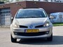 Renault Clio 1.6-16V Initiale Automaat*Schuifdak*Leder*Cruise*Clima*Lm velgen*NAP*Parkeersensoren*APK*