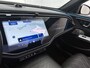 Mercedes-Benz E-klasse 300 e AMG Nightpakket | Superscreen | Panoramadak | Trekhaak | Alarm | Distronic | Burmester | Stoelventilatie-Verwarming | Inclusief 24 maanden Mercedes-Benz Certified garantie voor Europa.