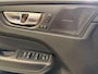 Volvo XC60 2.0 T8 Plug-in hybrid AWD Ultra Black Edition luchtvering, trekhaak, HUD