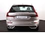 Volvo XC60 T6 Recharge AWD Plus Dark - Panorama/schuifdak - IntelliSafe Assist & Surround - 360º Camera - Harman/Kardon audio - Verwarmde voorstoelen, stuur & achterbank - Parkeersensoren voor & achter - Head up display - Draadloze tel. lader - Inklapbare trekhaak - 19' LMV