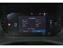 Volvo XC60 T6 Recharge AWD Plus Dark - Panorama/schuifdak - IntelliSafe Assist & Surround - 360º Camera - Harman/Kardon audio - Verwarmde voorstoelen, stuur & achterbank - Parkeersensoren voor & achter - Head up display - Draadloze tel. lader - Inklapbare trekhaak - 19' LMV