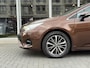 Toyota Avensis 1.8 VVT-i Lease Pro | 2e eigenaar, Trekhaak, Navigatie, LED, 17 inch, Cruise control, Parkeercamera