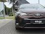Toyota Avensis 1.8 VVT-i Lease Pro | 2e eigenaar, Trekhaak, Navigatie, LED, 17 inch, Cruise control, Parkeercamera