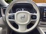 Volvo XC60 2.0 T8 Twin Engine AWD Inscription | Luchtvering | Unieke Km! | 360camera | Trekhaak | Adaptive cruise |