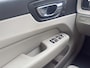 Volvo XC60 2.0 T8 Twin Engine AWD Inscription | Luchtvering | Unieke Km! | 360camera | Trekhaak | Adaptive cruise |