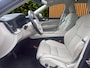 Volvo XC60 2.0 T8 Twin Engine AWD Inscription | Luchtvering | Unieke Km! | 360camera | Trekhaak | Adaptive cruise |