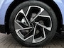 Lynk & Co 02 More 66 KW | 445 km elektrisch bereik | Adaptive Cruise Control | Panoramadak | Harman Kardon Premium Audio Systeem | 360 graden camera | Dodehoekdetectie | Stoel/Stuurverwarming | Apple CarPlay/Android Auto | 20"LM-velgen | Elektrisch bedienbare voorstoelen met geheugenfunctie | Klimaat warmtepomp | Elektrisch bedienbare achterklep |
