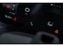 Lynk & Co 02 Core 66 kWh | Adaptive cruise control | Panoramadak | Led verlichting | Dodehoekassistent | achteruitrijcamera | stoelverwarming | Keyless go