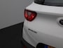 Kia Stonic 1.0 T-GDi MHEV DynamicLine | Apple Carplay / Android Auto | Parkeer sensoren | Navigatie | Camera | Cruise control | Climate control | DAB |