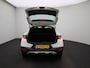 Kia Stonic 1.0 T-GDi MHEV DynamicLine | Apple Carplay / Android Auto | Parkeer sensoren | Navigatie | Camera | Cruise control | Climate control | DAB |