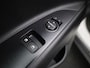 Kia Stonic 1.0 T-GDi MHEV DynamicLine | Apple Carplay / Android Auto | Parkeer sensoren | Navigatie | Camera | Cruise control | Climate control | DAB |