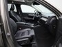 Volvo XC40 1.5 T4 Recharge Inscription | Automaat | Panoramadak | Trekhaak | Harman Kardon | Apple Carplay / Android Auto | Memory Seats | Parkeersensoren | Virtual Cockpit | Stoel- Stuurverwarming | Elektrische Achterklep | Achteruitrijcamera | Navigatie | Climate Control | Cruise Control | Lichtmetalen Velgen |