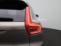 Volvo XC40 1.5 T4 Recharge Inscription | Automaat | Panoramadak | Trekhaak | Harman Kardon | Apple Carplay / Android Auto | Memory Seats | Parkeersensoren | Virtual Cockpit | Stoel- Stuurverwarming | Elektrische Achterklep | Achteruitrijcamera | Navigatie | Climate Control | Cruise Control | Lichtmetalen Velgen |