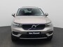 Volvo XC40 1.5 T4 Recharge Inscription | Automaat | Panoramadak | Trekhaak | Harman Kardon | Apple Carplay / Android Auto | Memory Seats | Parkeersensoren | Virtual Cockpit | Stoel- Stuurverwarming | Elektrische Achterklep | Achteruitrijcamera | Navigatie | Climate Control | Cruise Control | Lichtmetalen Velgen |