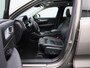 Volvo XC40 1.5 T4 Recharge Inscription | Automaat | Panoramadak | Trekhaak | Harman Kardon | Apple Carplay / Android Auto | Memory Seats | Parkeersensoren | Virtual Cockpit | Stoel- Stuurverwarming | Elektrische Achterklep | Achteruitrijcamera | Navigatie | Climate Control | Cruise Control | Lichtmetalen Velgen |