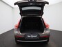 Volvo XC40 1.5 T4 Recharge Inscription | Automaat | Panoramadak | Trekhaak | Harman Kardon | Apple Carplay / Android Auto | Memory Seats | Parkeersensoren | Virtual Cockpit | Stoel- Stuurverwarming | Elektrische Achterklep | Achteruitrijcamera | Navigatie | Climate Control | Cruise Control | Lichtmetalen Velgen |