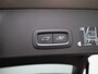 Volvo XC40 1.5 T4 Recharge Inscription | Automaat | Panoramadak | Trekhaak | Harman Kardon | Apple Carplay / Android Auto | Memory Seats | Parkeersensoren | Virtual Cockpit | Stoel- Stuurverwarming | Elektrische Achterklep | Achteruitrijcamera | Navigatie | Climate Control | Cruise Control | Lichtmetalen Velgen |