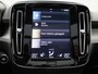 Volvo XC40 1.5 T4 Recharge Inscription | Automaat | Panoramadak | Trekhaak | Harman Kardon | Apple Carplay / Android Auto | Memory Seats | Parkeersensoren | Virtual Cockpit | Stoel- Stuurverwarming | Elektrische Achterklep | Achteruitrijcamera | Navigatie | Climate Control | Cruise Control | Lichtmetalen Velgen |
